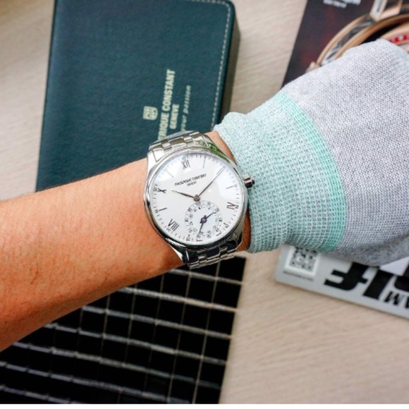 Frederique Constant 42mm Smart Watch! New - Picture 1 of 8